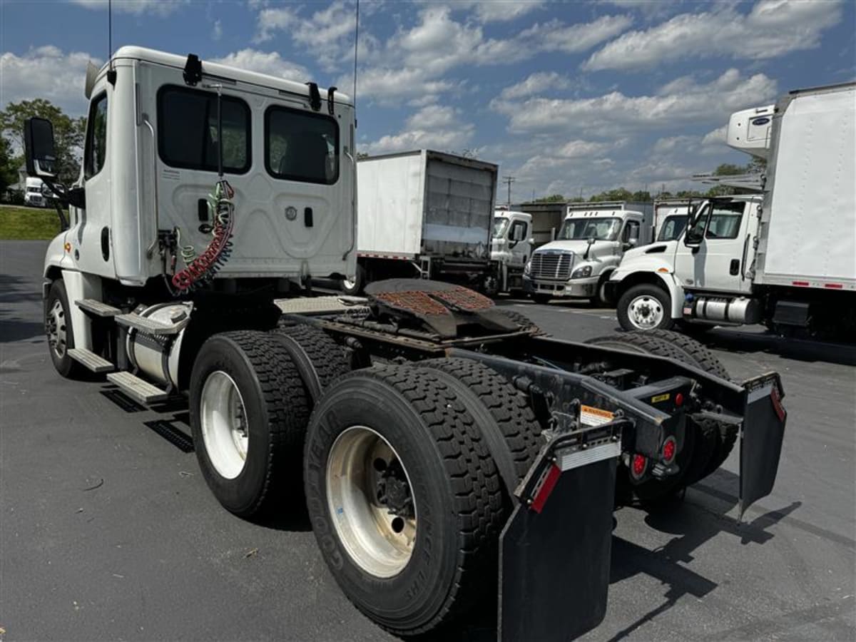 2018 Freightliner/Mercedes CASCADIA 125 682271