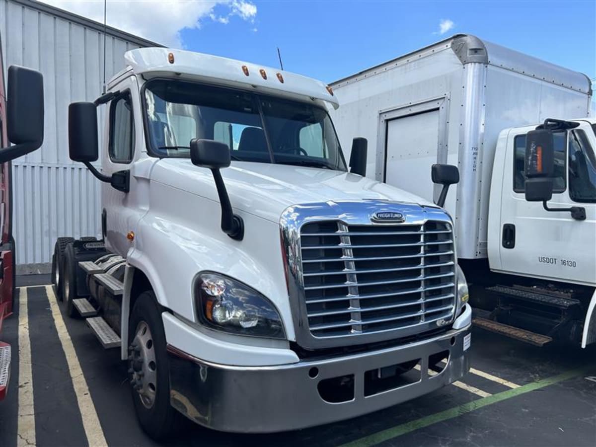 2018 Freightliner/Mercedes CASCADIA 125 682273