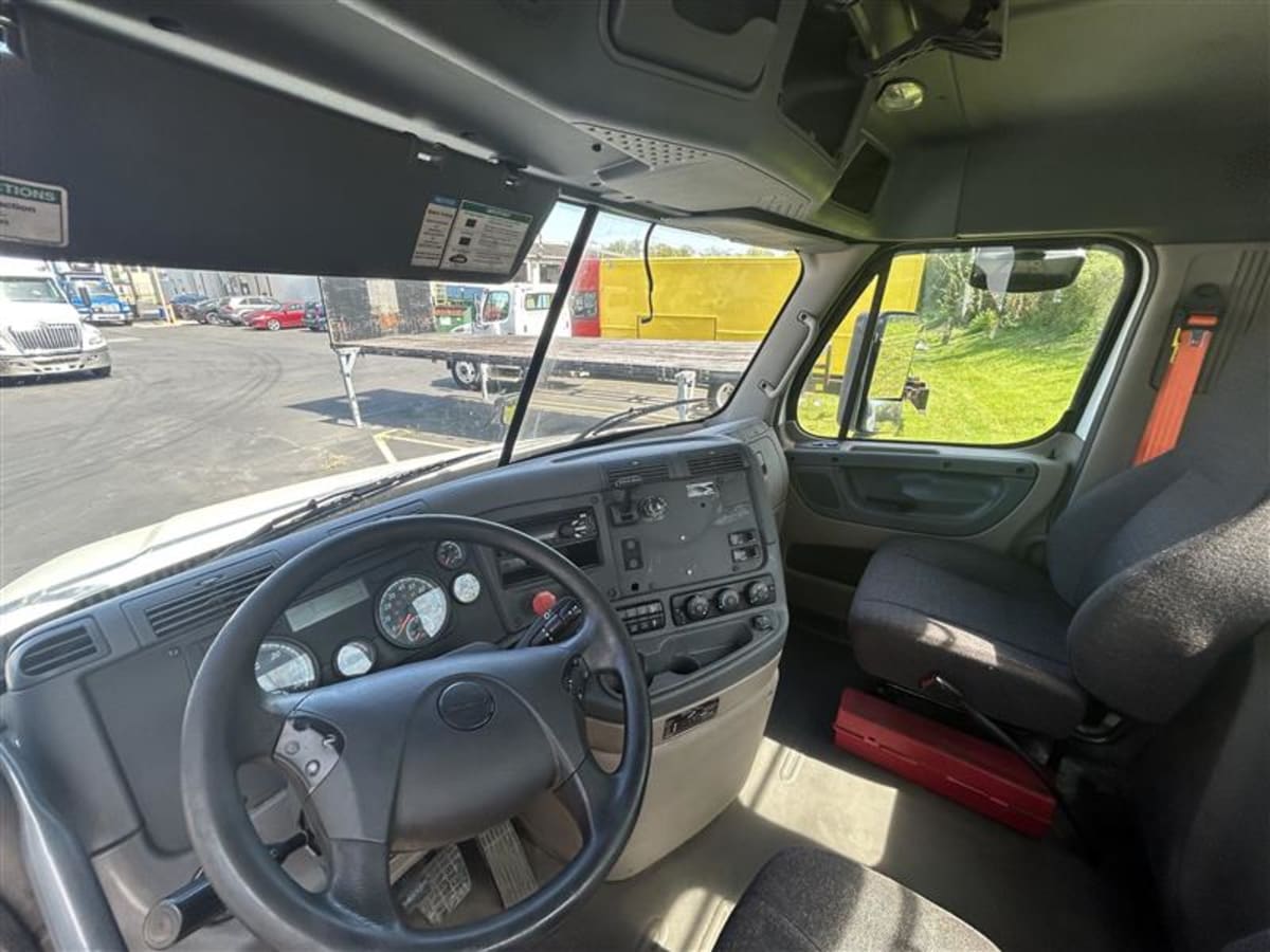 2018 Freightliner/Mercedes CASCADIA 125 682274