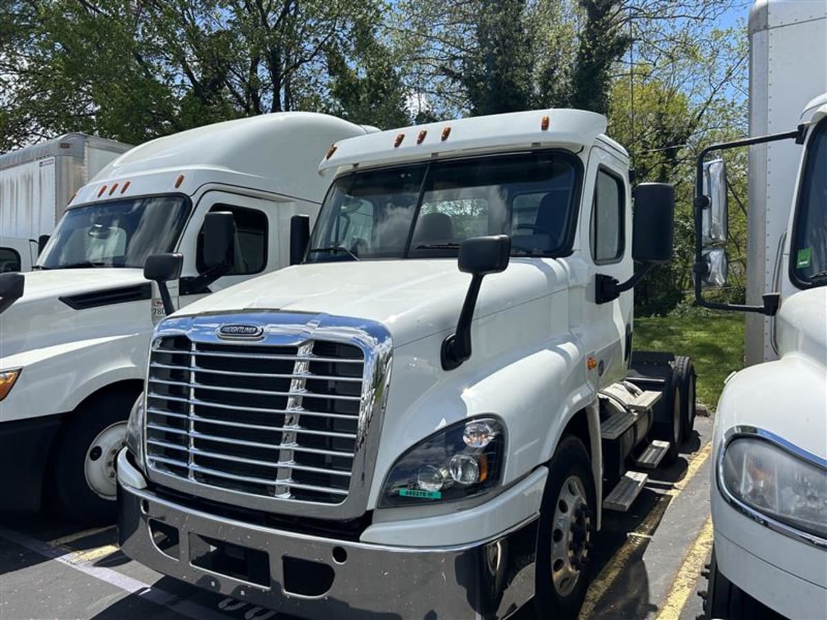 2018 Freightliner/Mercedes CASCADIA 125 682275