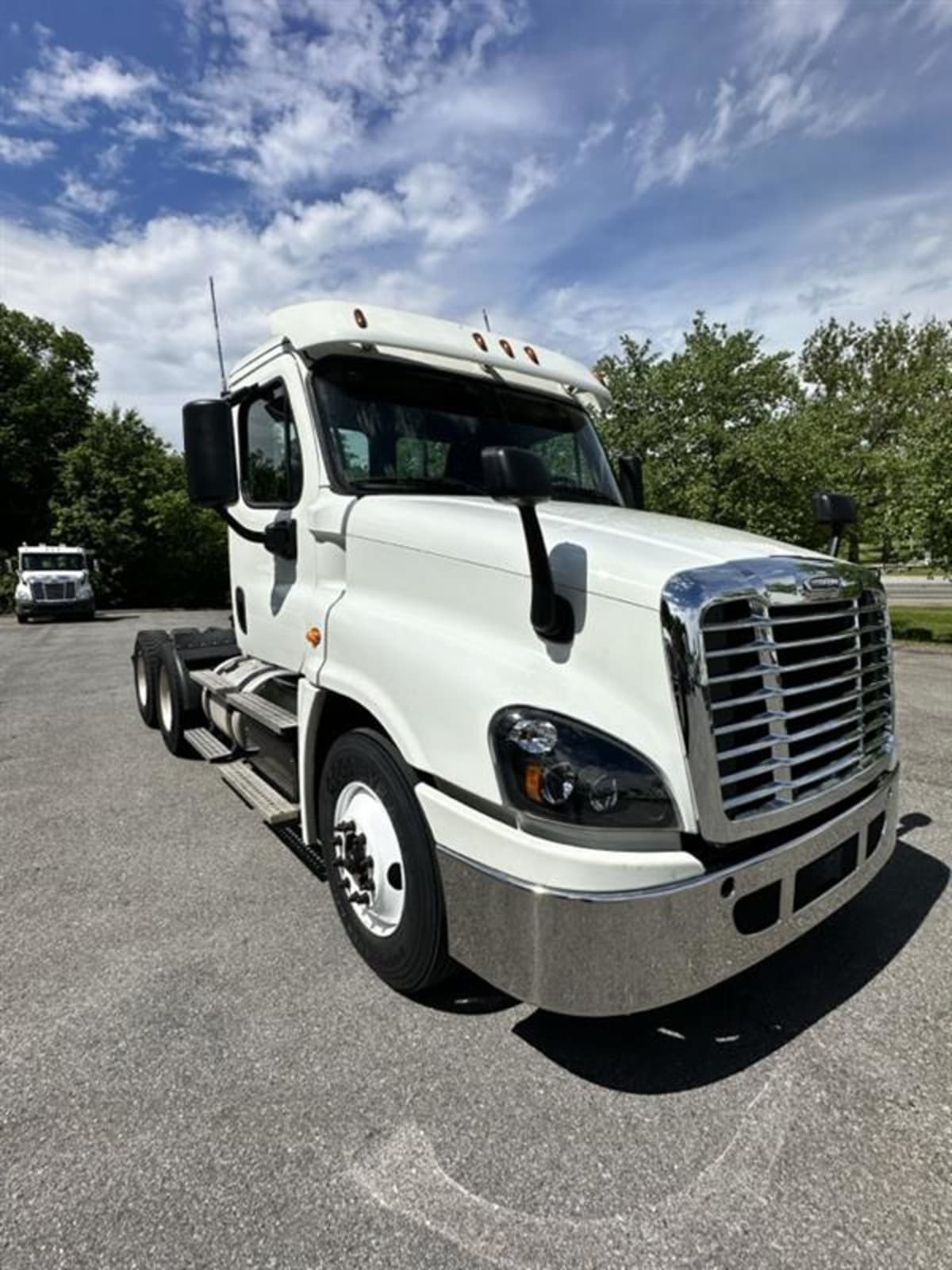 2018 Freightliner/Mercedes CASCADIA 125 682276