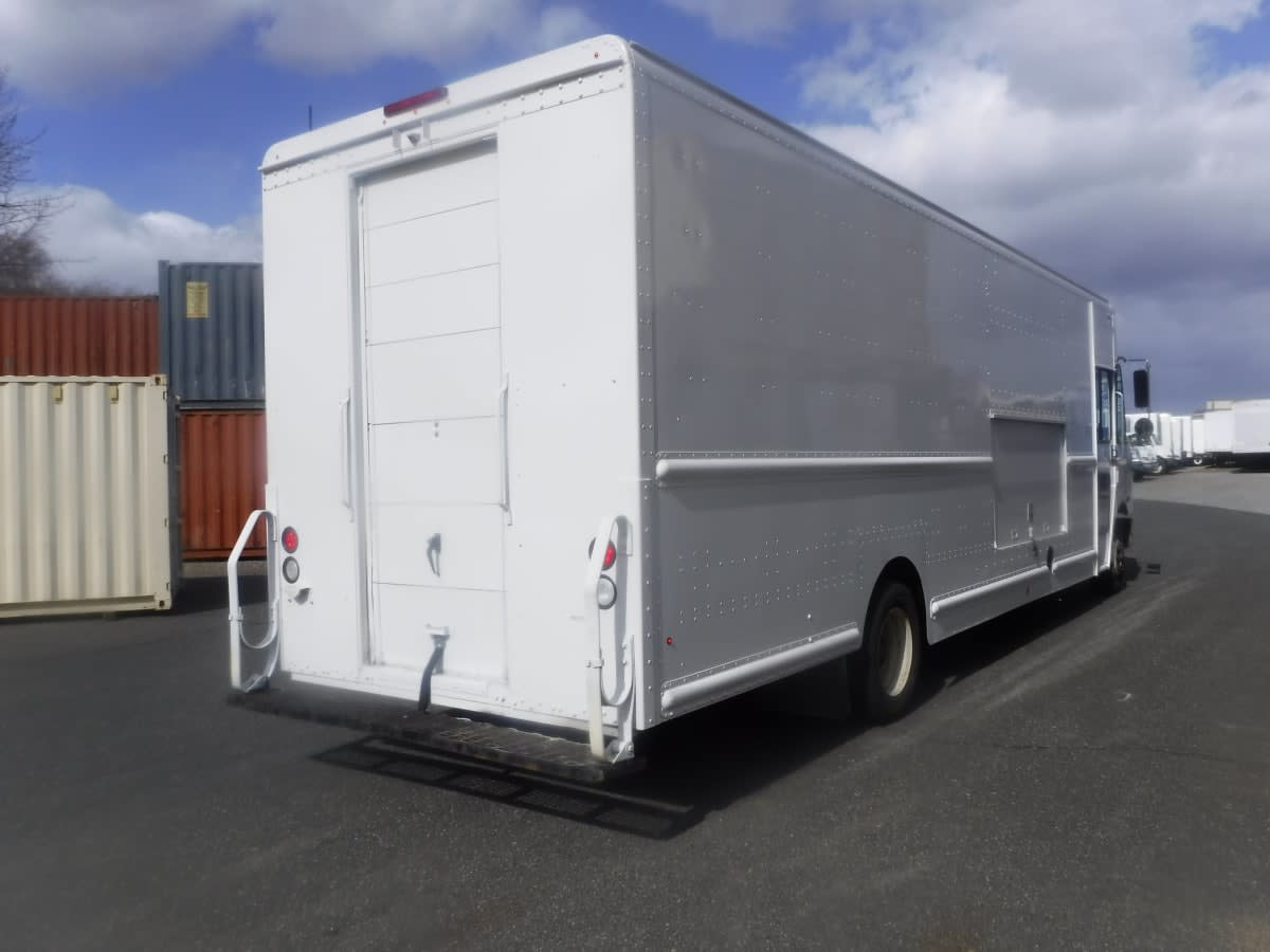 2017 Frtlr Custom Chassis Corp MT55 682312