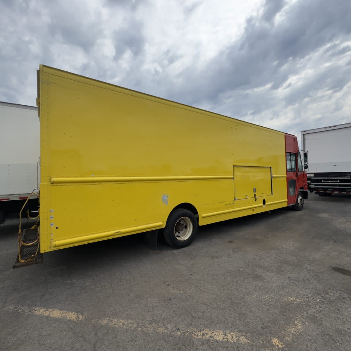 2017 Frtlr Custom Chassis Corp MT55 682331