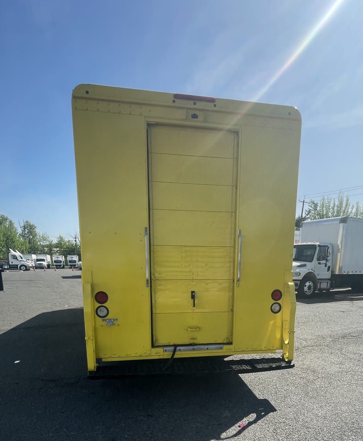 2017 Frtlr Custom Chassis Corp MT55 682343