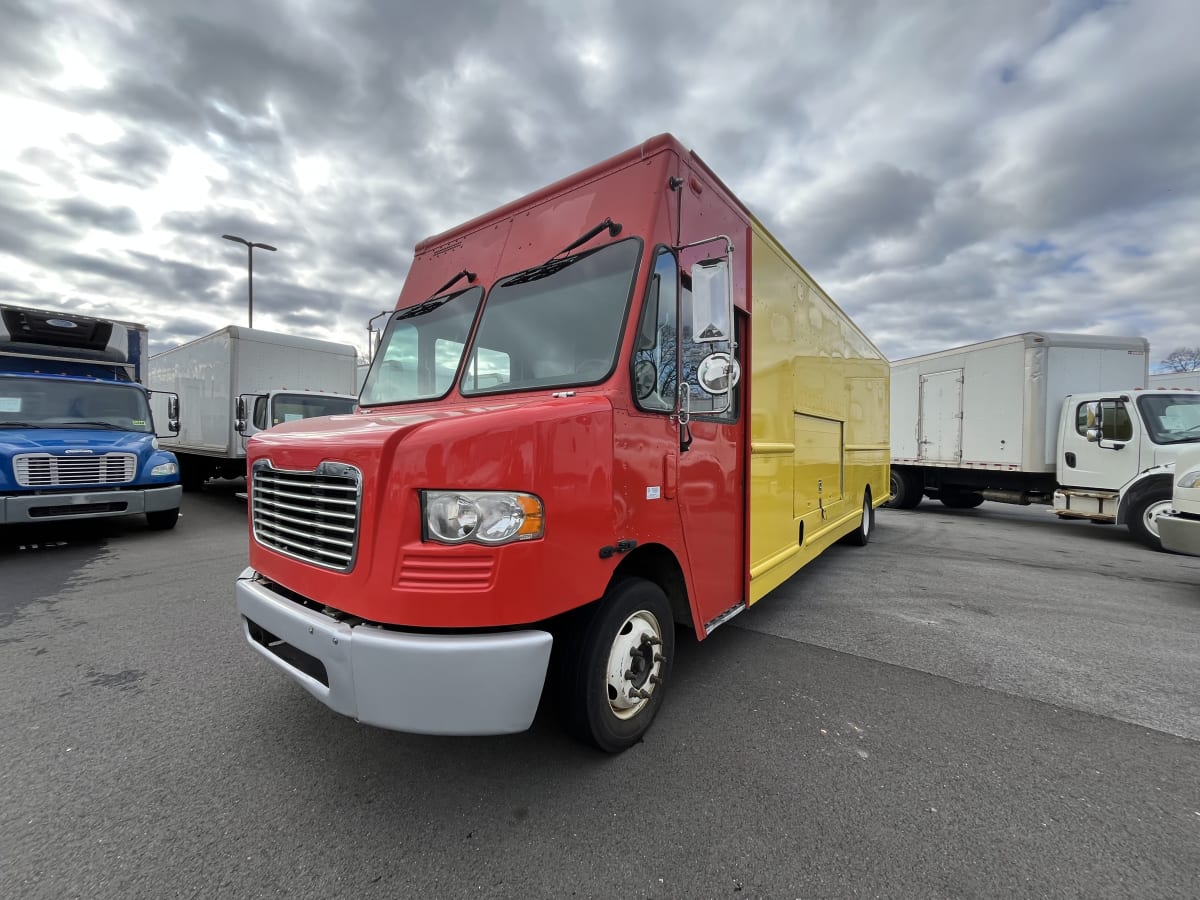 2017 Frtlr Custom Chassis Corp MT55 682344