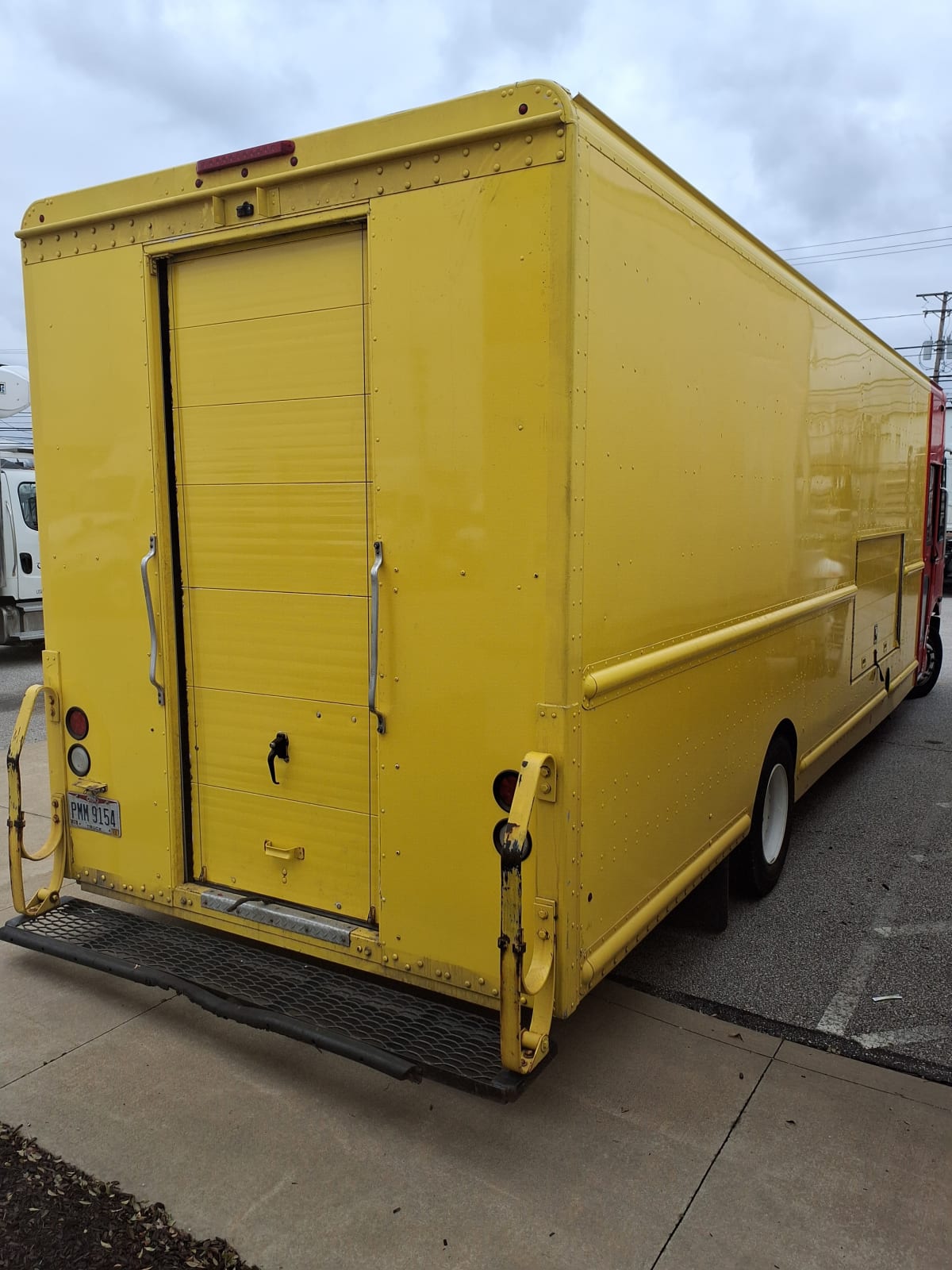 2017 Frtlr Custom Chassis Corp MT55 682346
