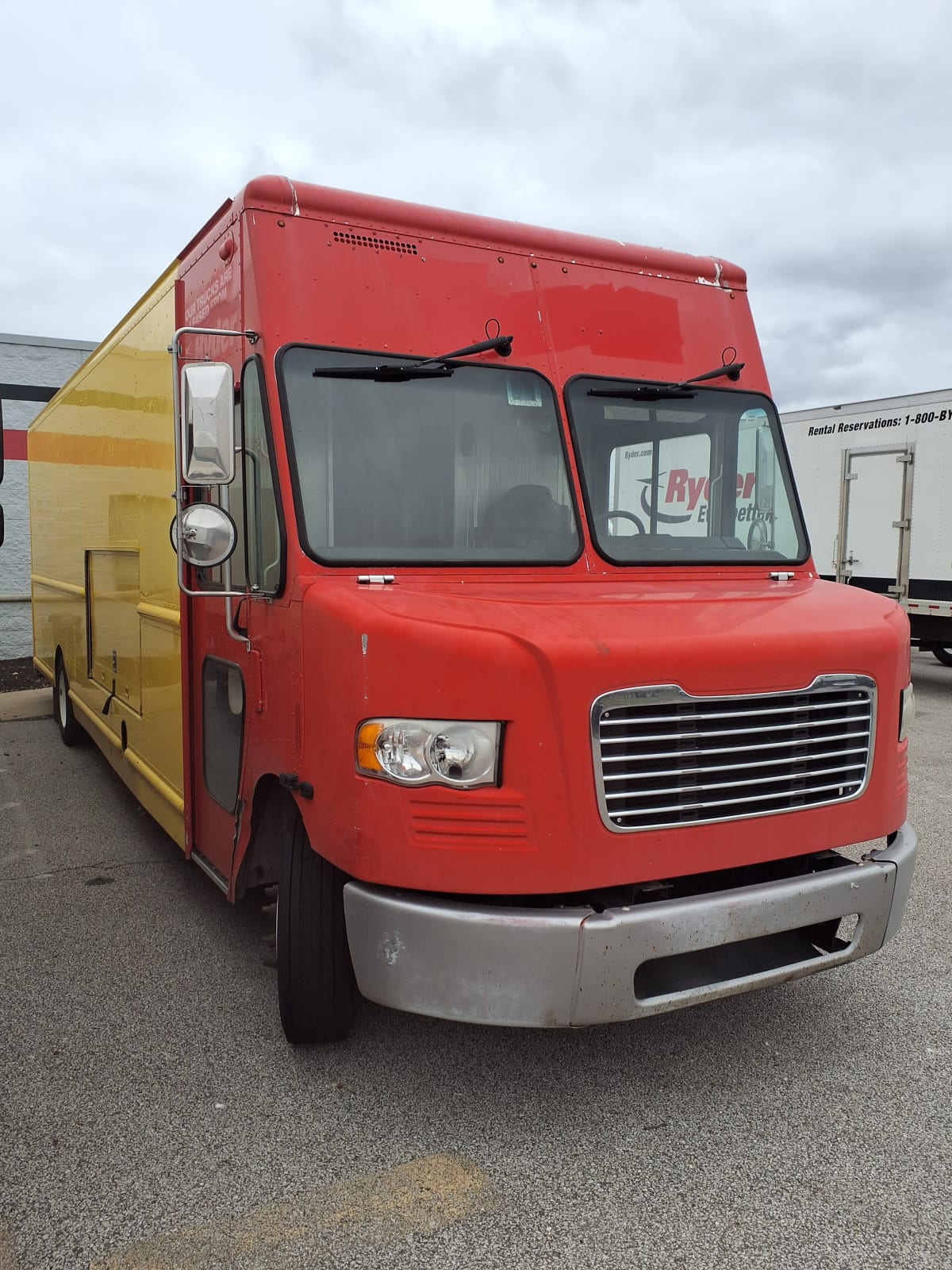 2017 Frtlr Custom Chassis Corp MT55 682346