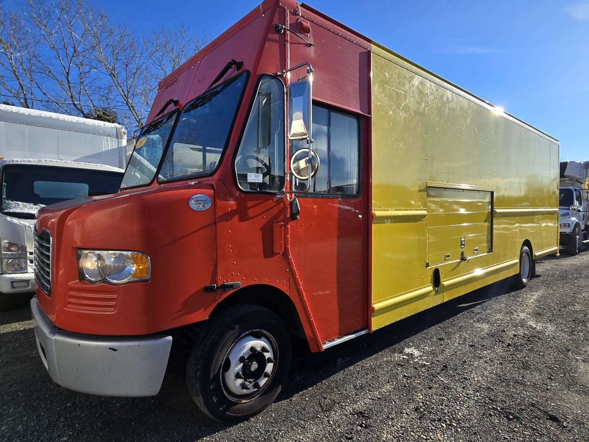 2017 Frtlr Custom Chassis Corp MT55 682369