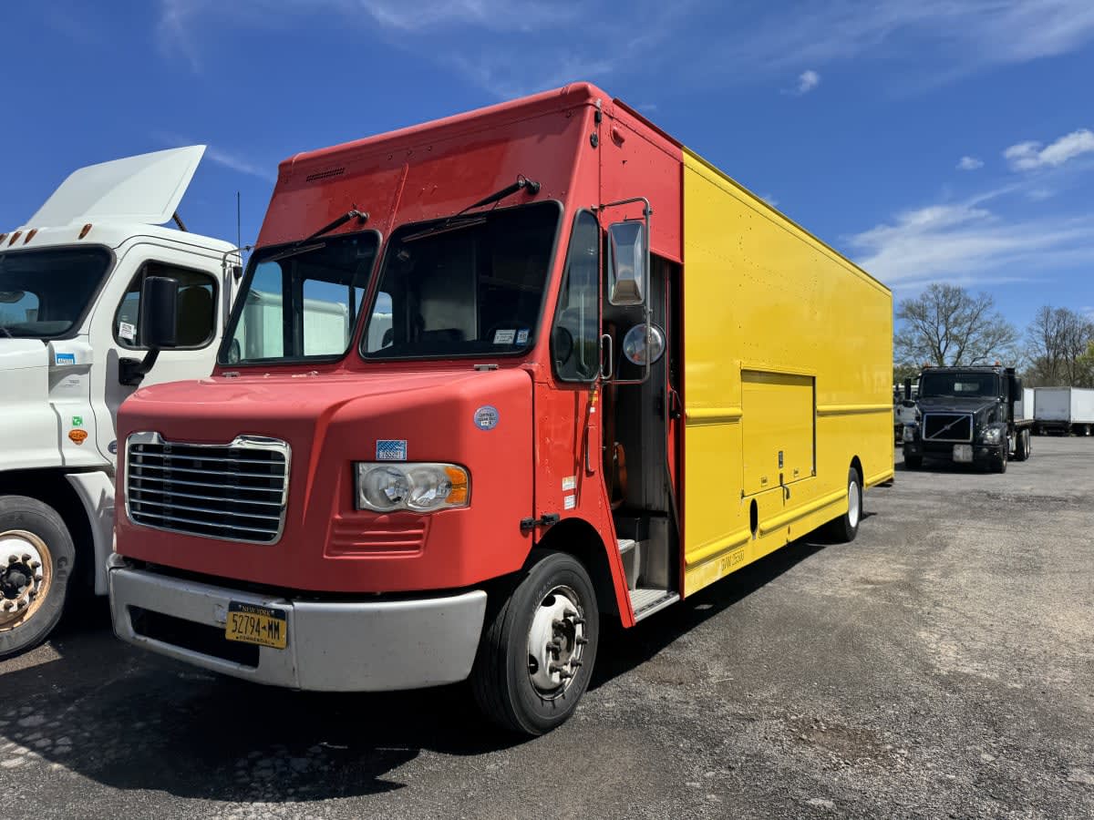 2017 Frtlr Custom Chassis Corp MT55 682376