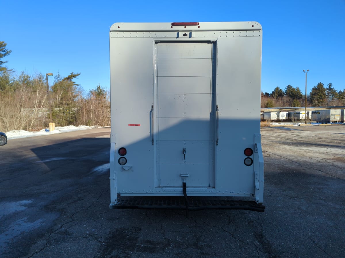 2017 Frtlr Custom Chassis Corp MT55 682387