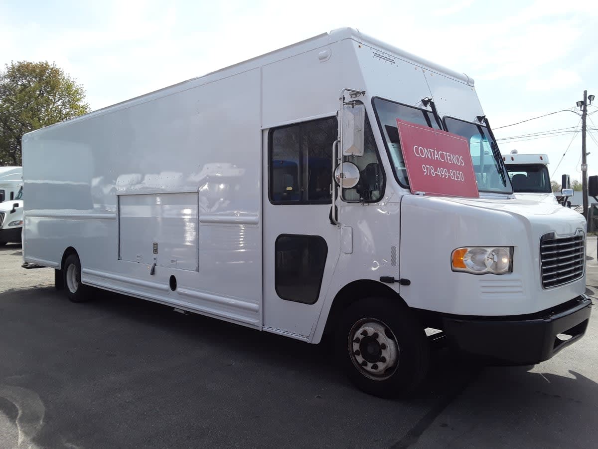 2017 Frtlr Custom Chassis Corp MT55 682415