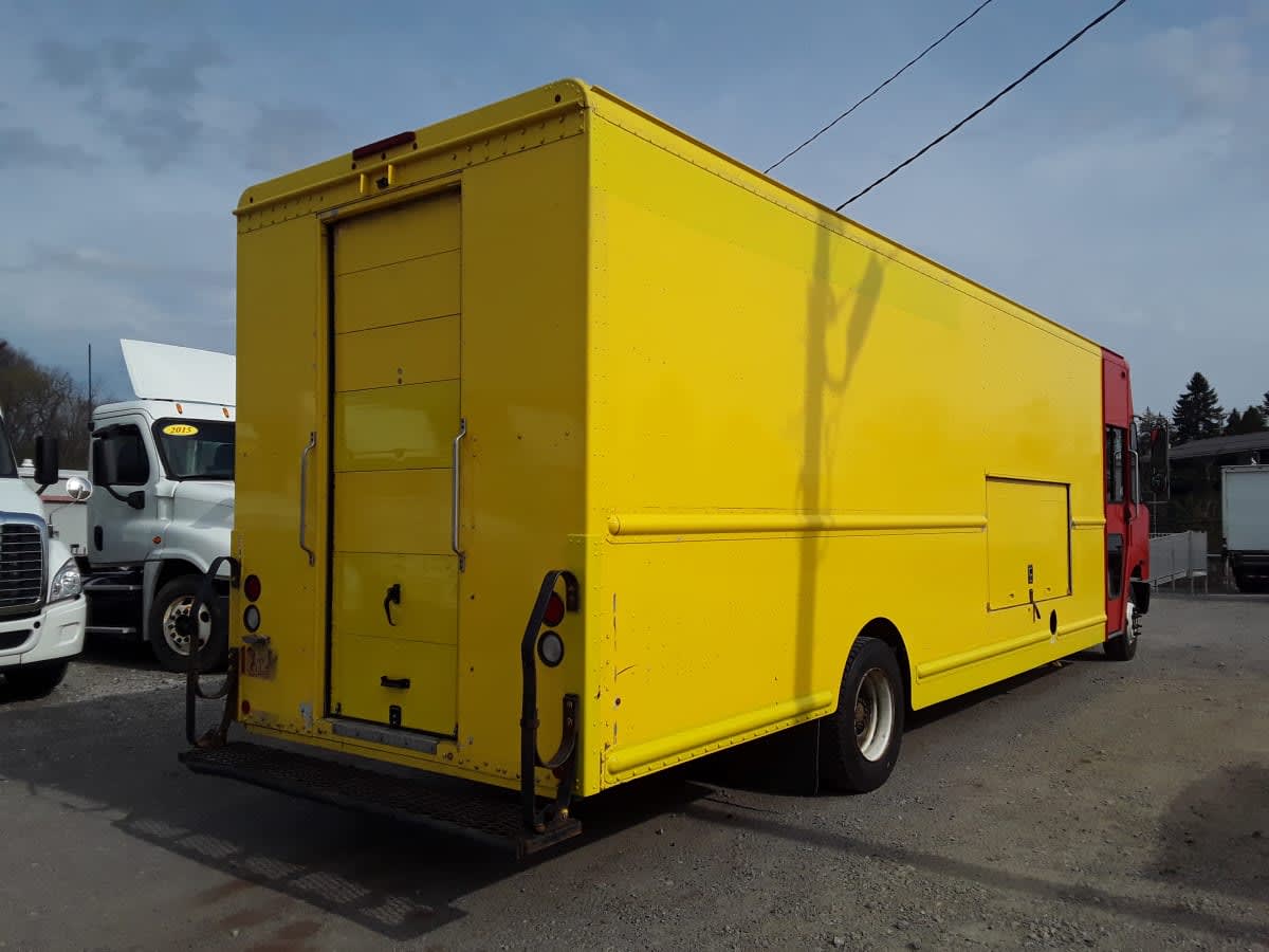 2017 Frtlr Custom Chassis Corp MT55 682423