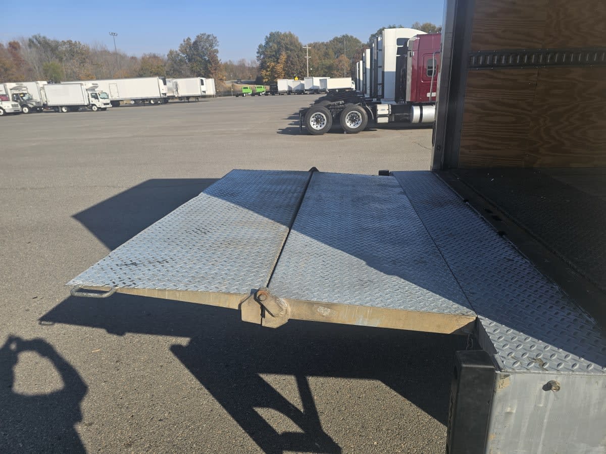 2017 Isuzu NRR 682430