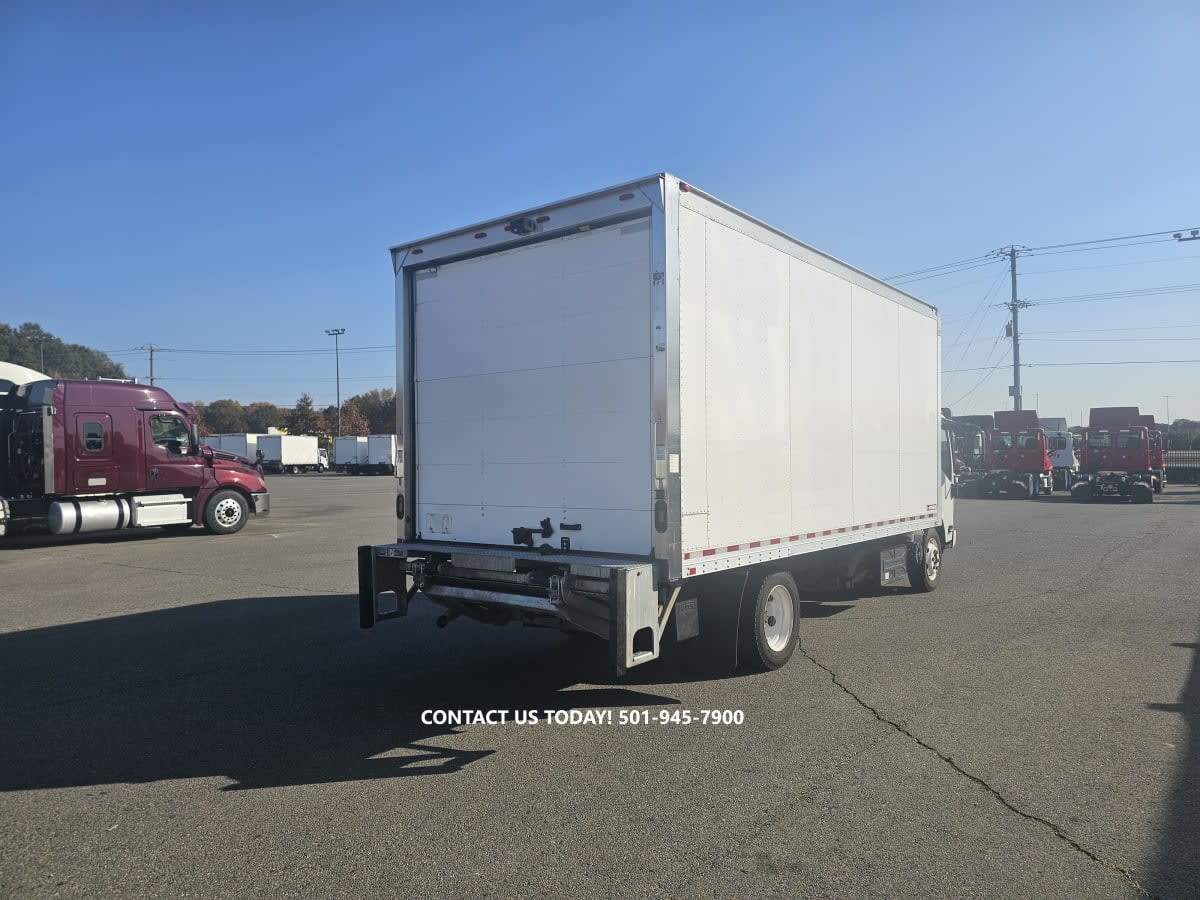 2017 Isuzu NRR 682430