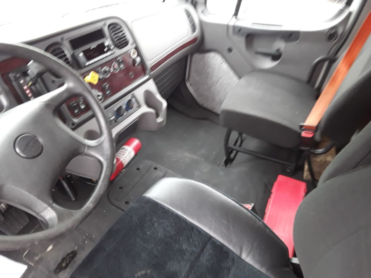 2018 Freightliner M2 106 682449