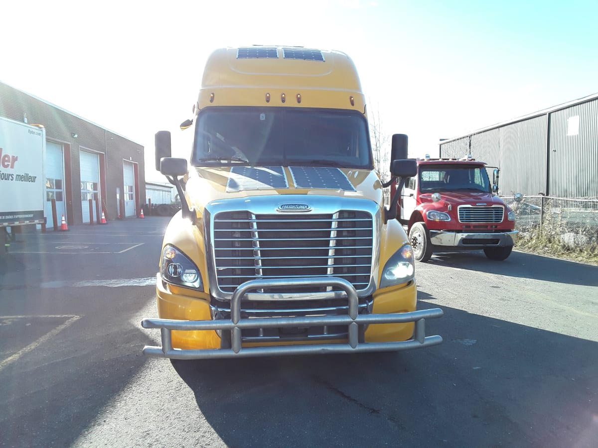 2018 Freightliner/Mercedes CASCADIA 125 682572