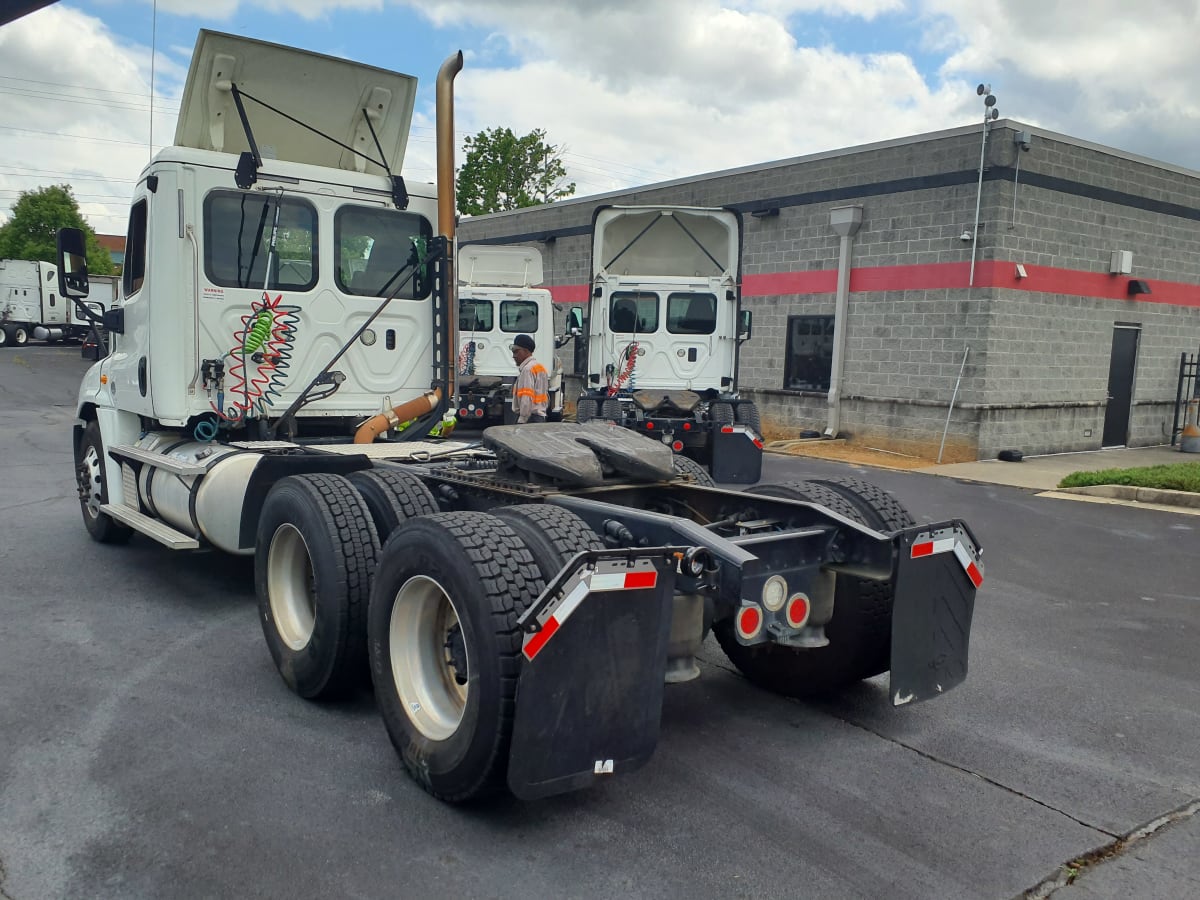 2018 Freightliner/Mercedes CASCADIA 125 682615