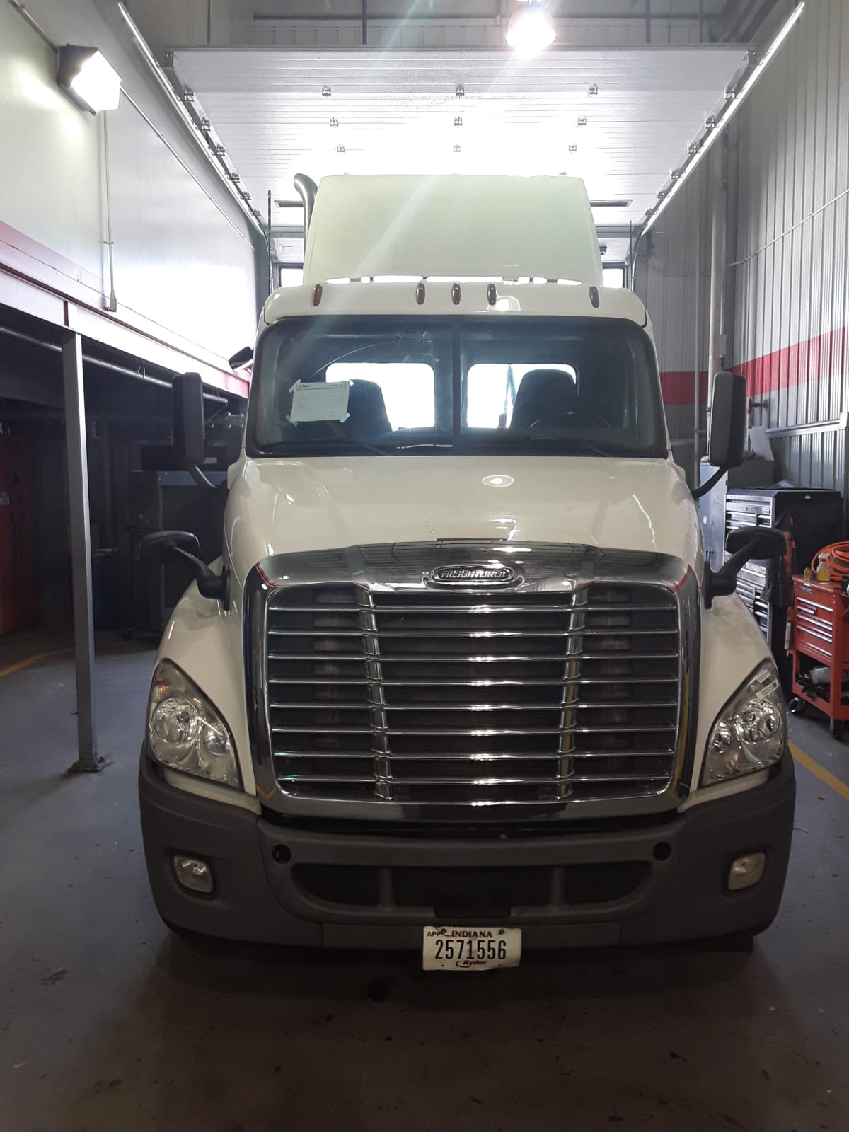 2018 Freightliner/Mercedes CASCADIA 125 682616