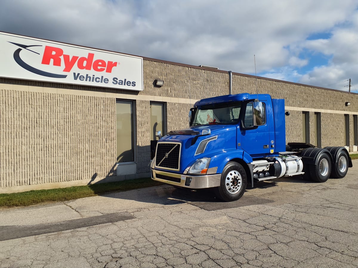 2018 Volvo VNL64TRACTOR 682695