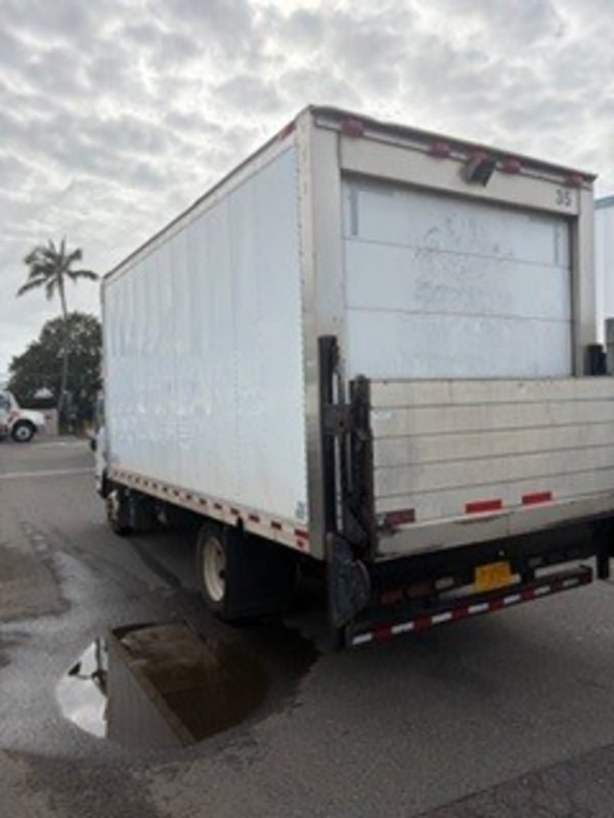 2017 Isuzu NPR 682720