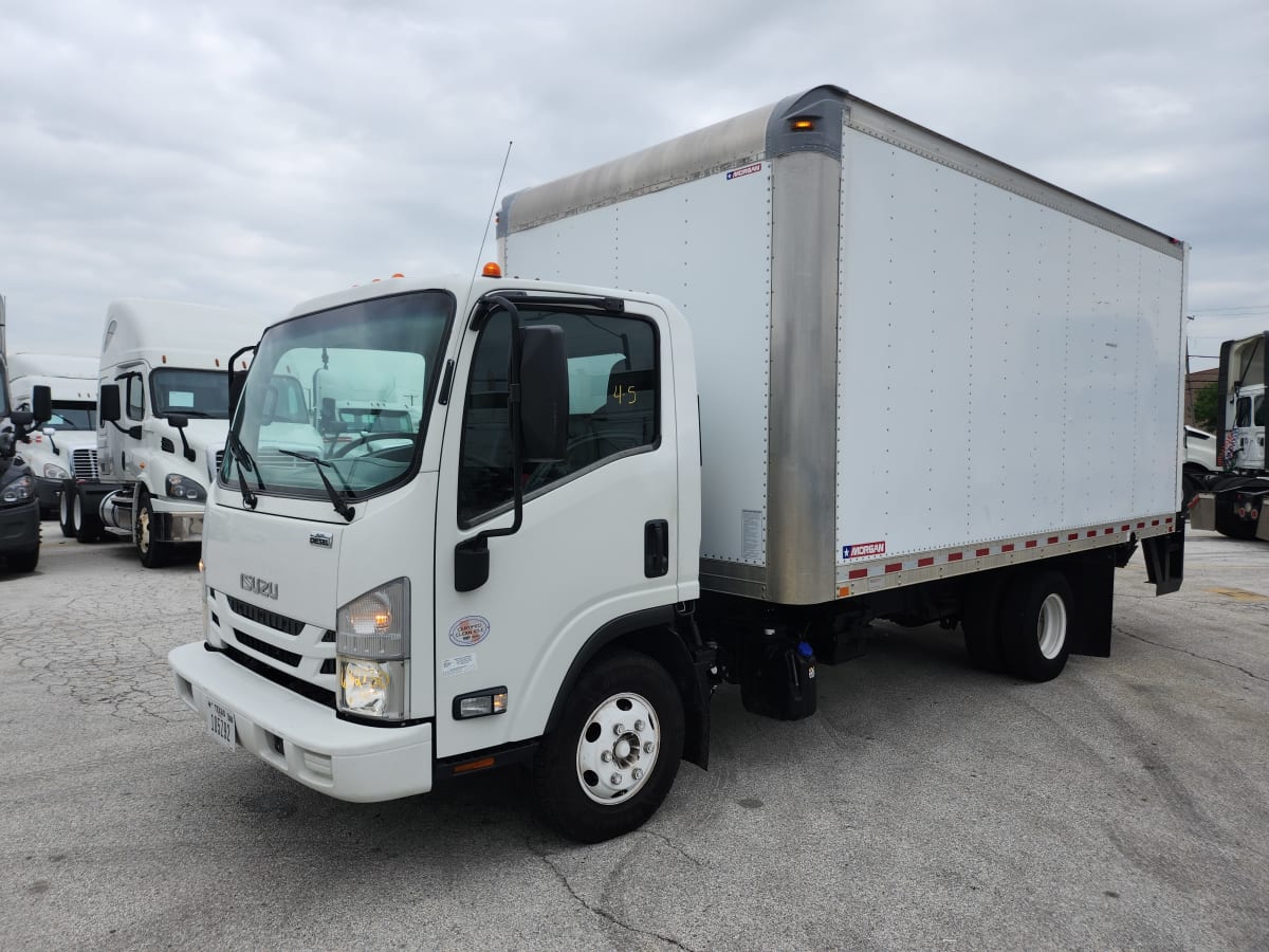 2017 Isuzu NPR HD 682730