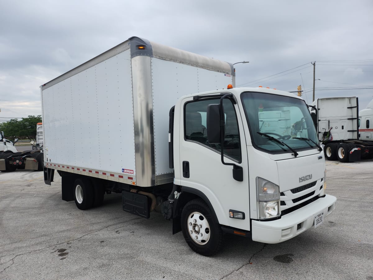 2017 Isuzu NPR HD 682730