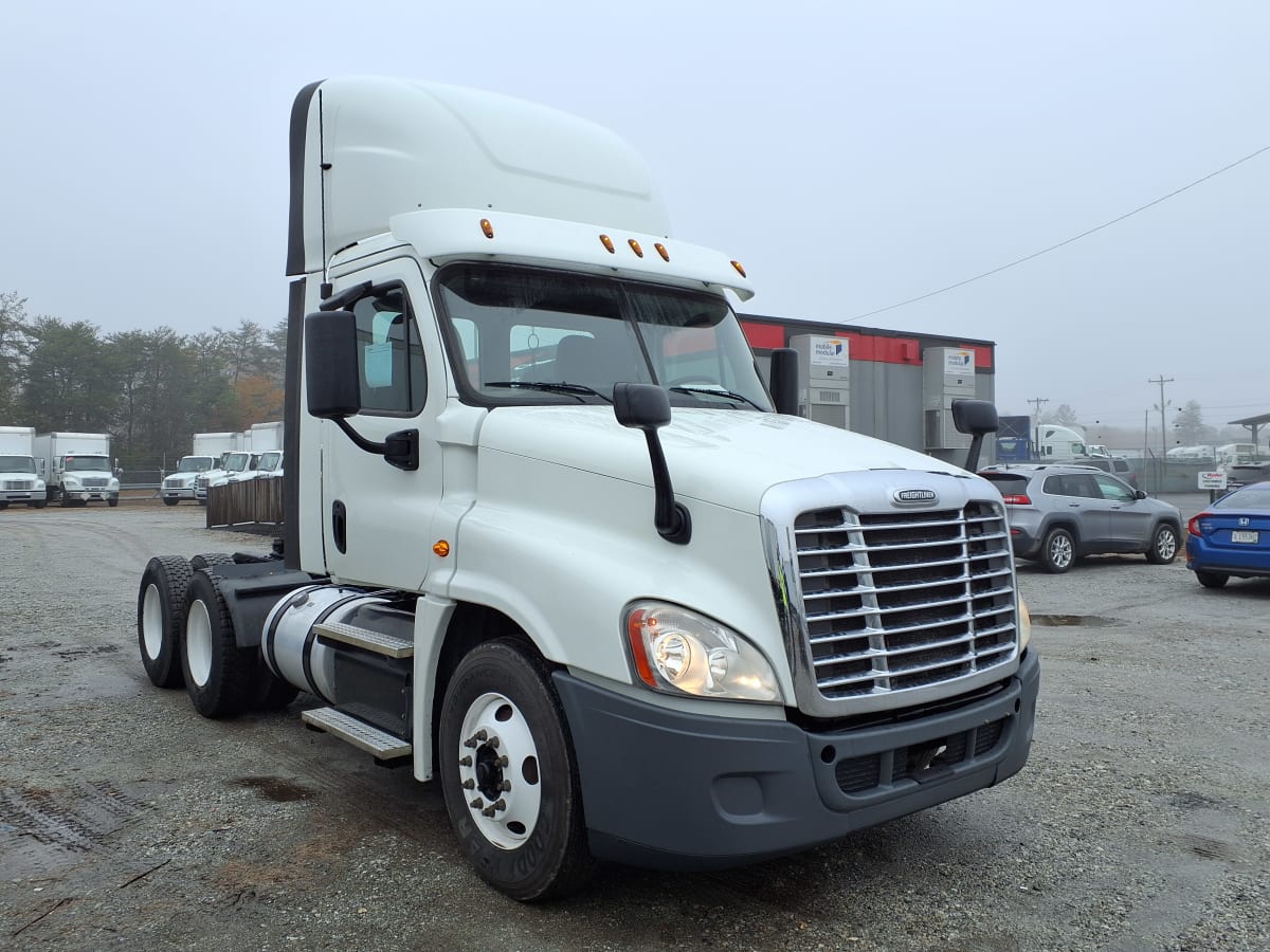 2018 Freightliner/Mercedes CASCADIA 125 682805