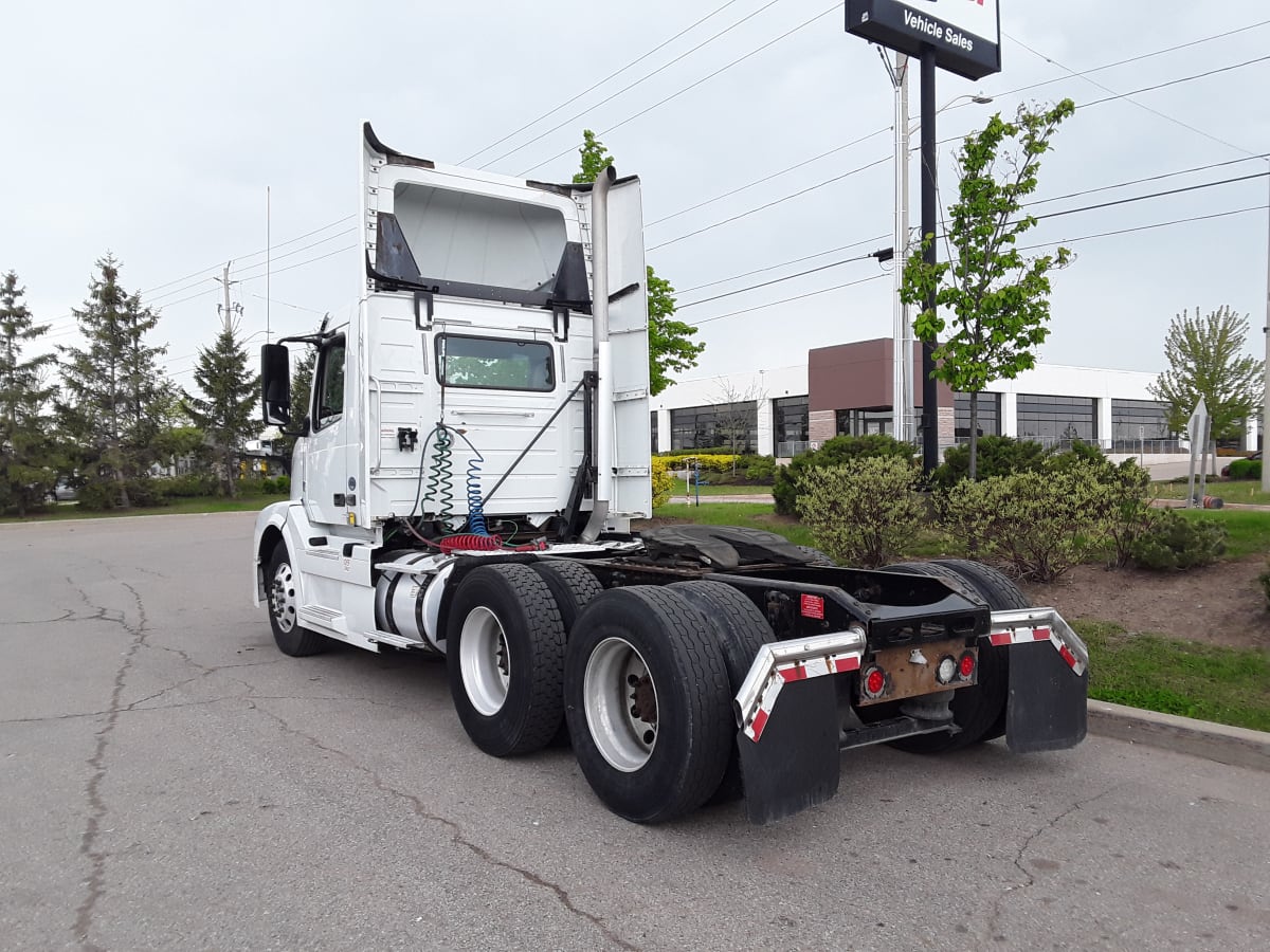 2018 Volvo VNL64TRACTOR 682858