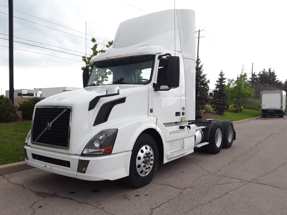 2018 Volvo VNL64TRACTOR 682858