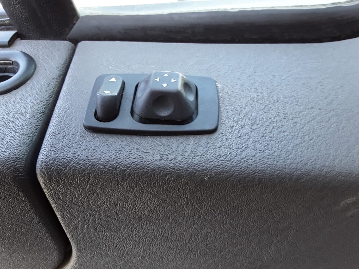 2018 Freightliner/Mercedes M2 106 682933