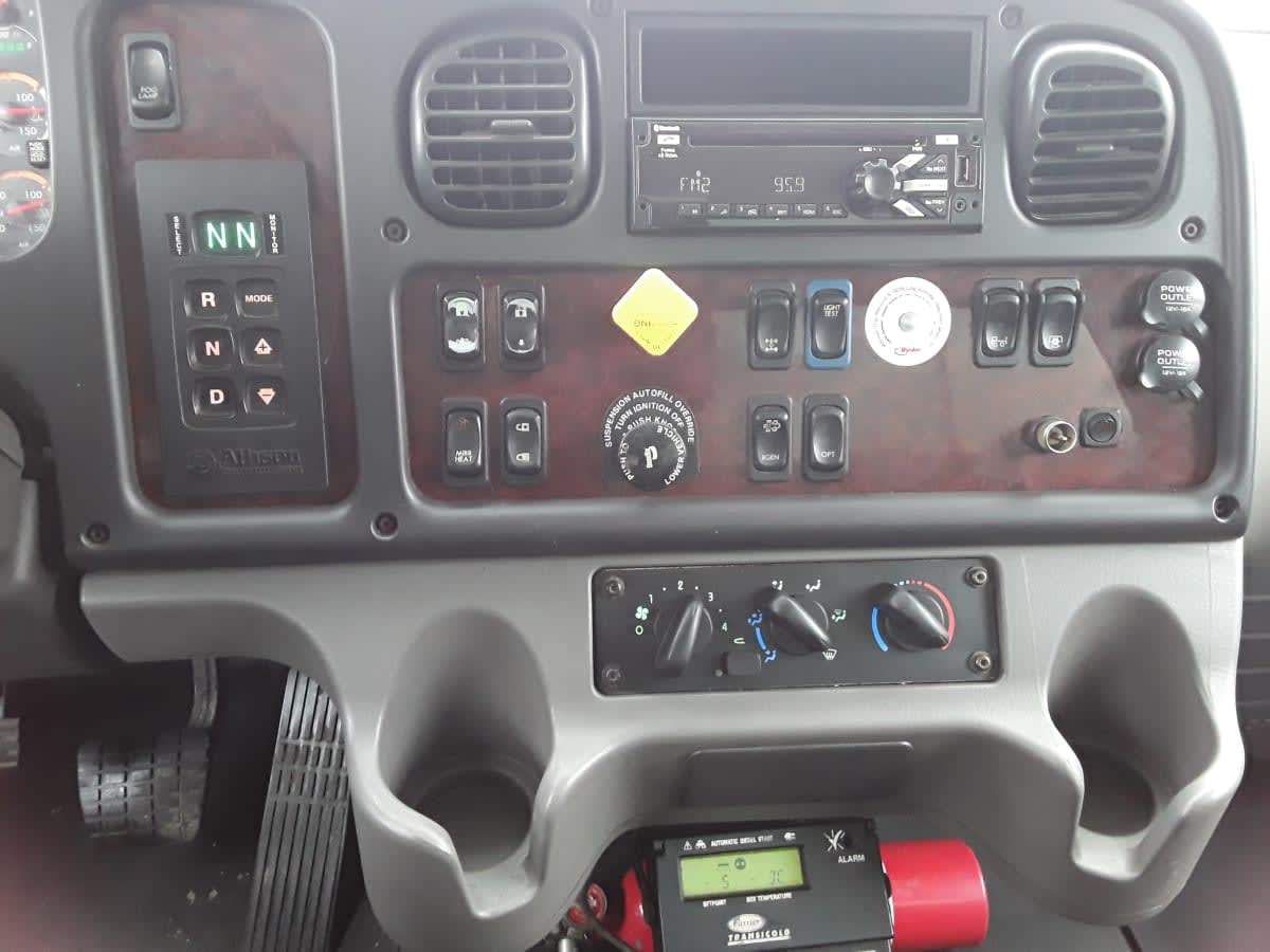 2018 Freightliner/Mercedes M2 106 682948