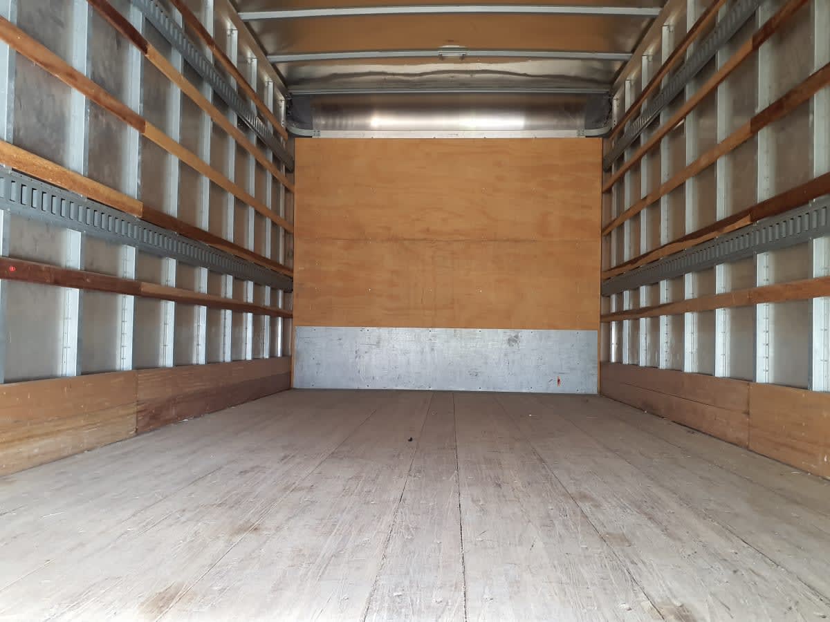 2017 Isuzu NPR 682950