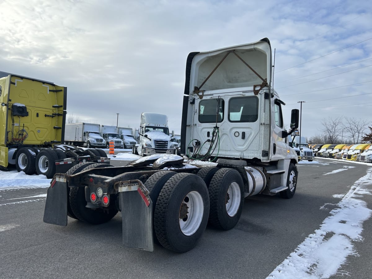 2018 Freightliner/Mercedes CASCADIA 125 682951