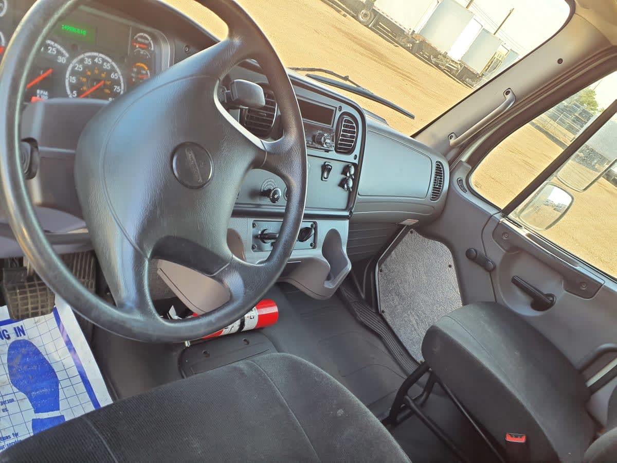 2018 Freightliner M2 106 683129