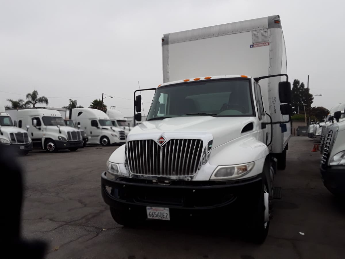 2018 Navistar International 4300 683136