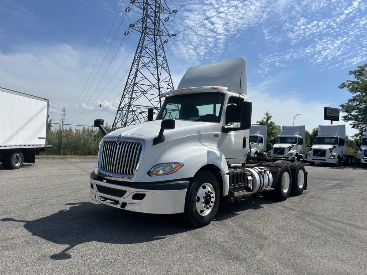 2018 Navistar International LT625 DAYCAB T/A 683185