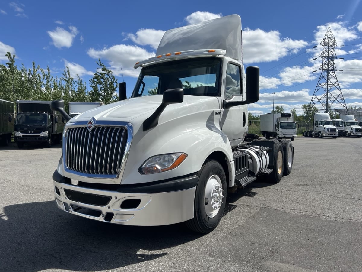 2018 Navistar International LT625 DAYCAB T/A 683187