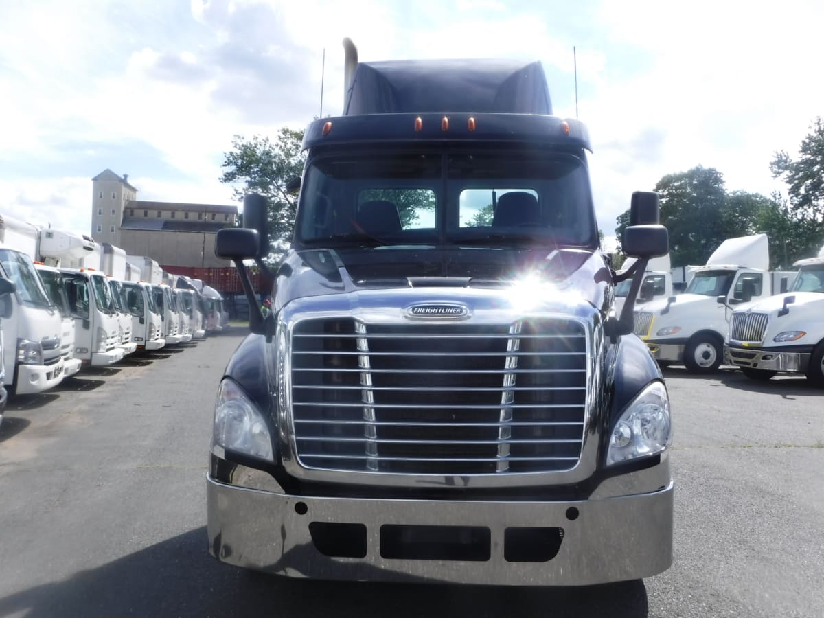 2018 Freightliner/Mercedes CASCADIA 125 683212