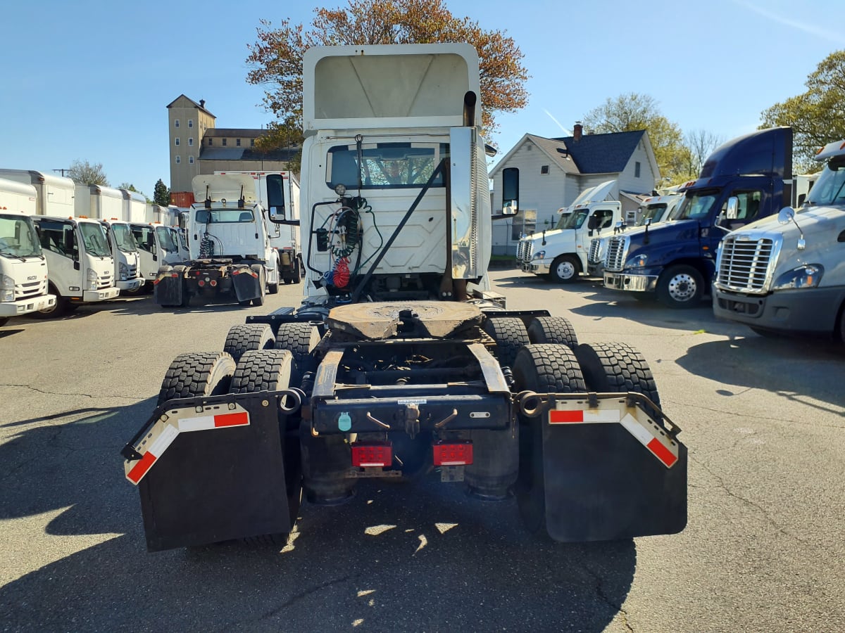 2018 Navistar International LT625 DAYCAB T/A 683369