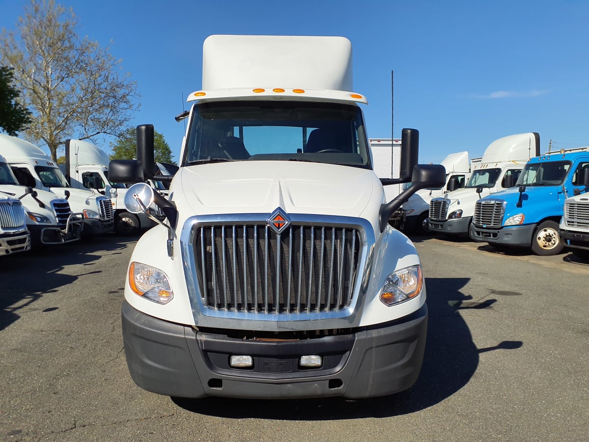 2018 Navistar International LT625 DAYCAB T/A 683369