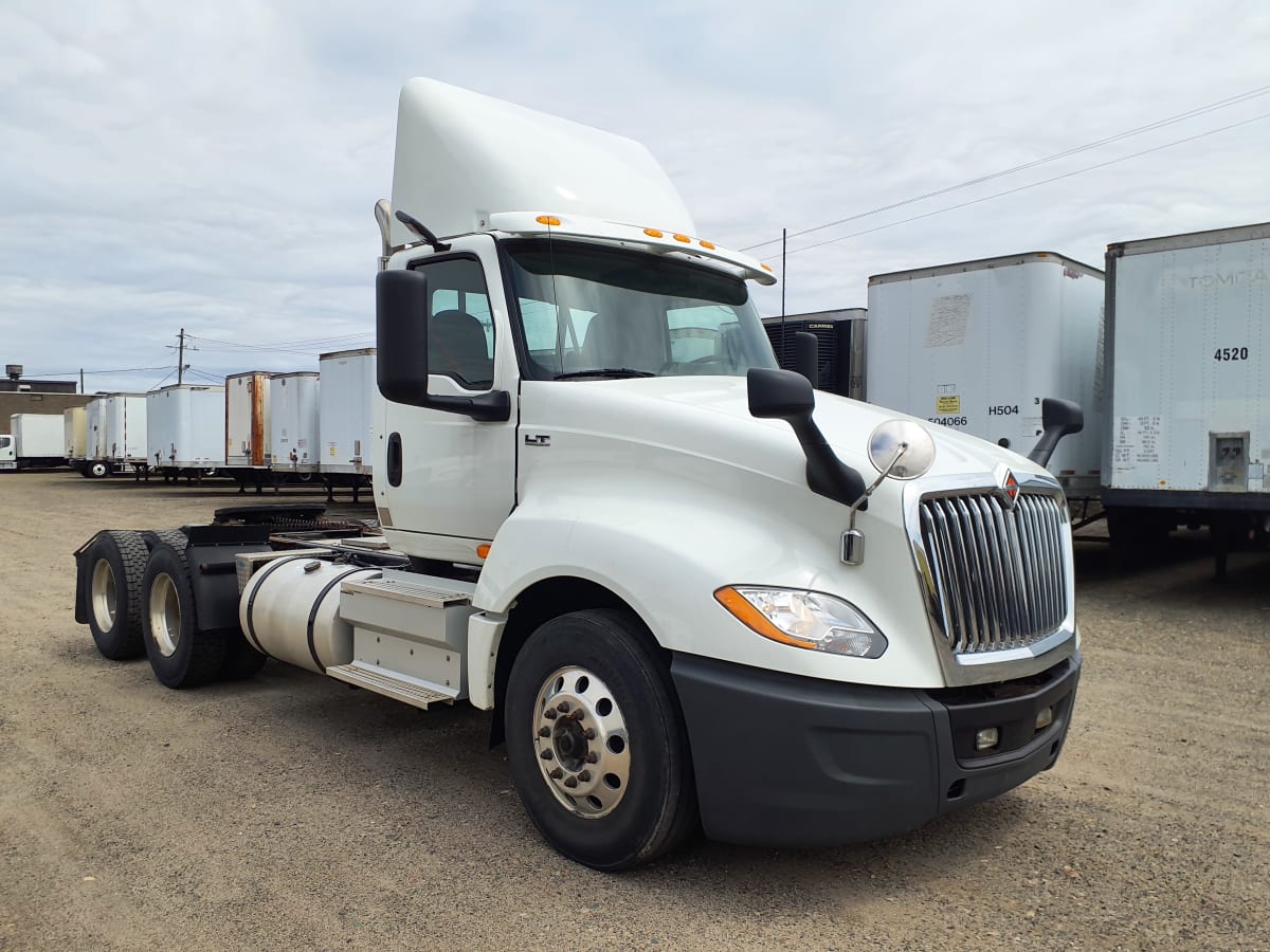 2018 Navistar International LT625 DAYCAB T/A 683371