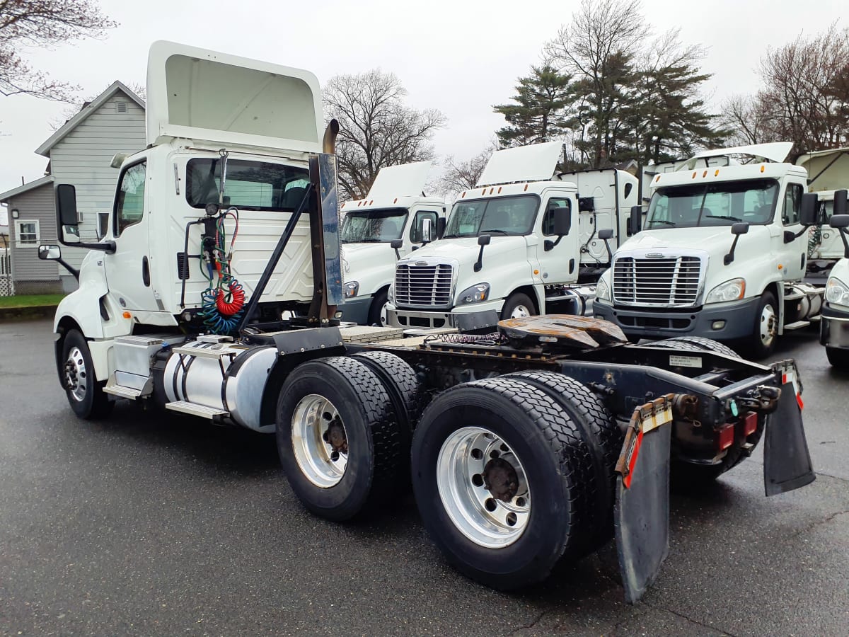 2018 Navistar International LT625 DAYCAB T/A 683373