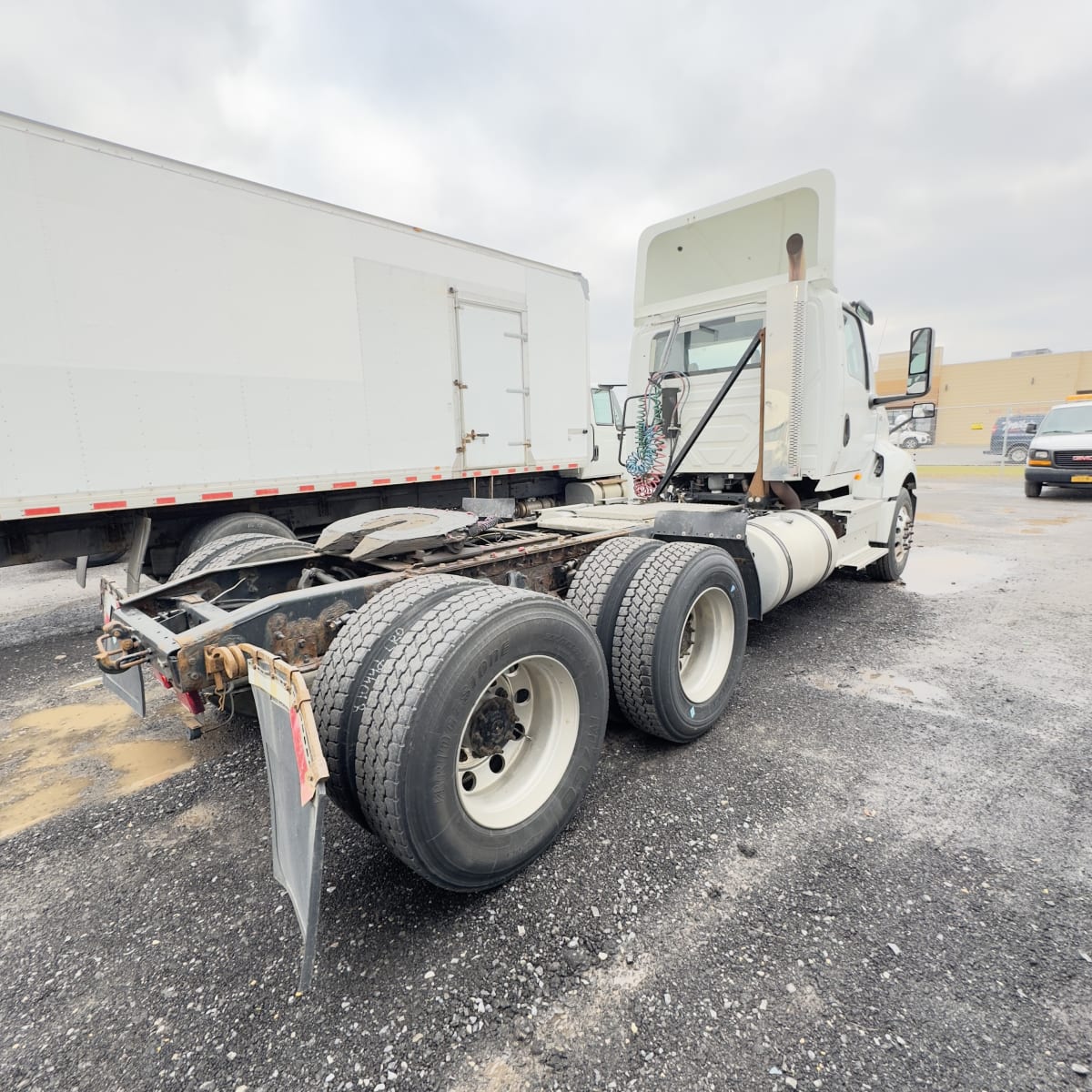 2018 Navistar International LT625 DAYCAB T/A 683384