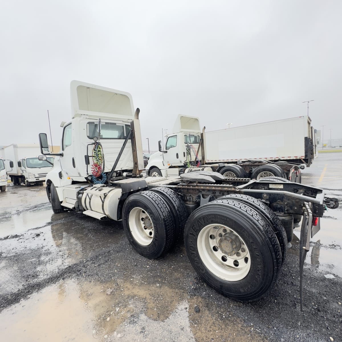 2018 Navistar International LT625 DAYCAB T/A 683385