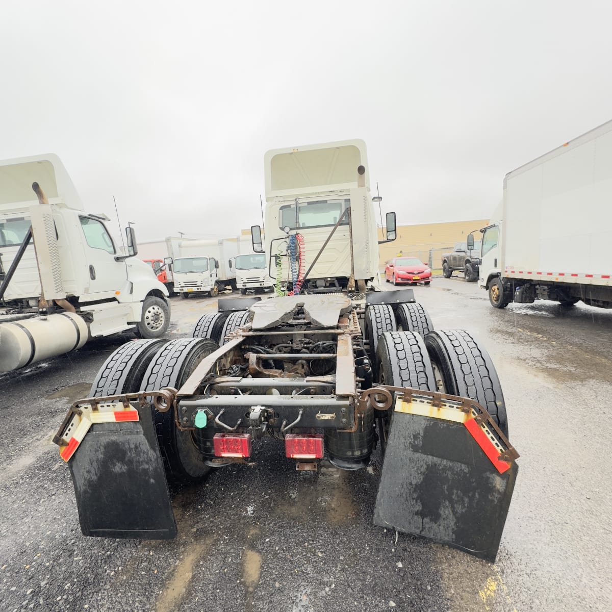 2018 Navistar International LT625 DAYCAB T/A 683388