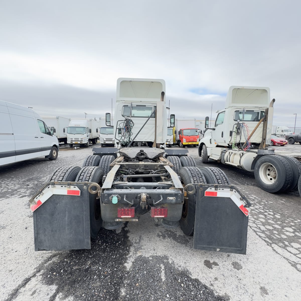 2018 Navistar International LT625 DAYCAB T/A 683391