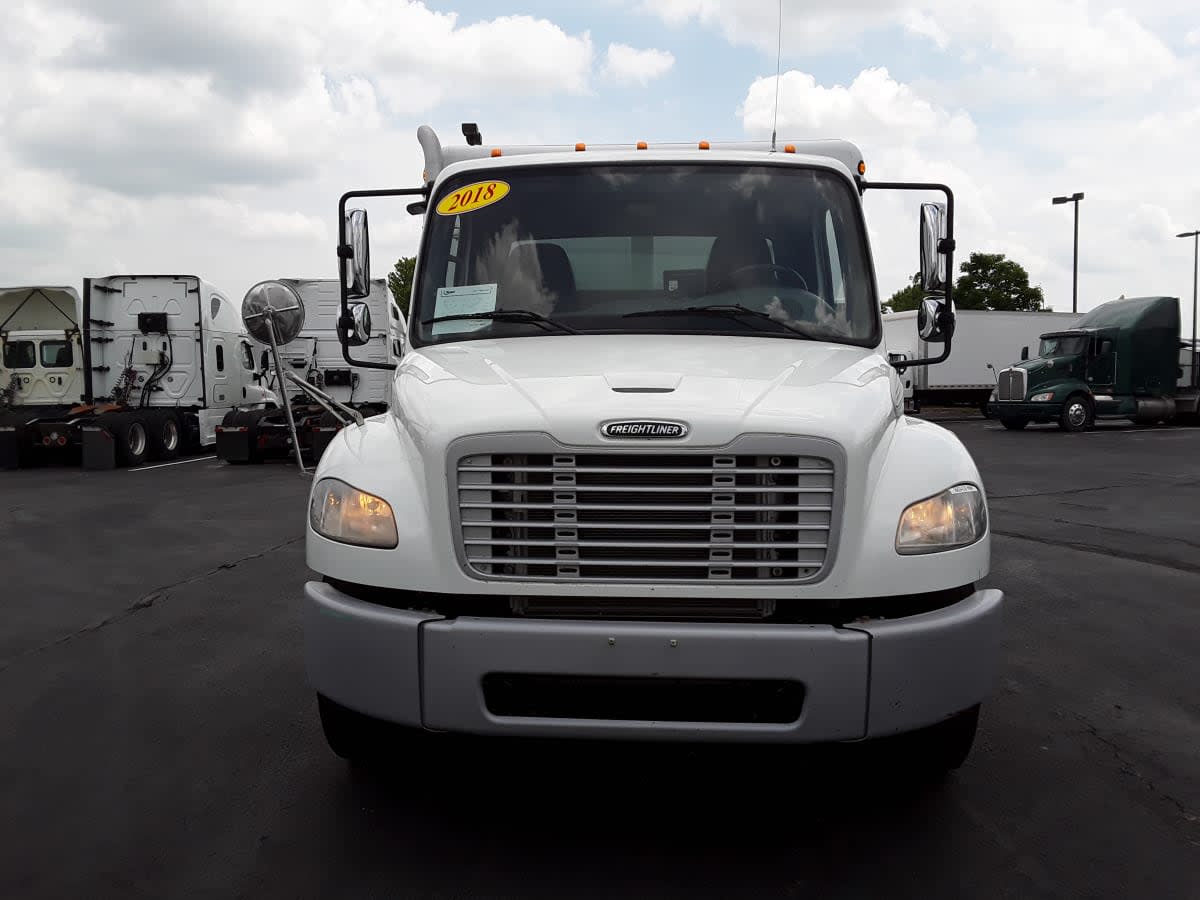 2018 Freightliner M2 106 683438