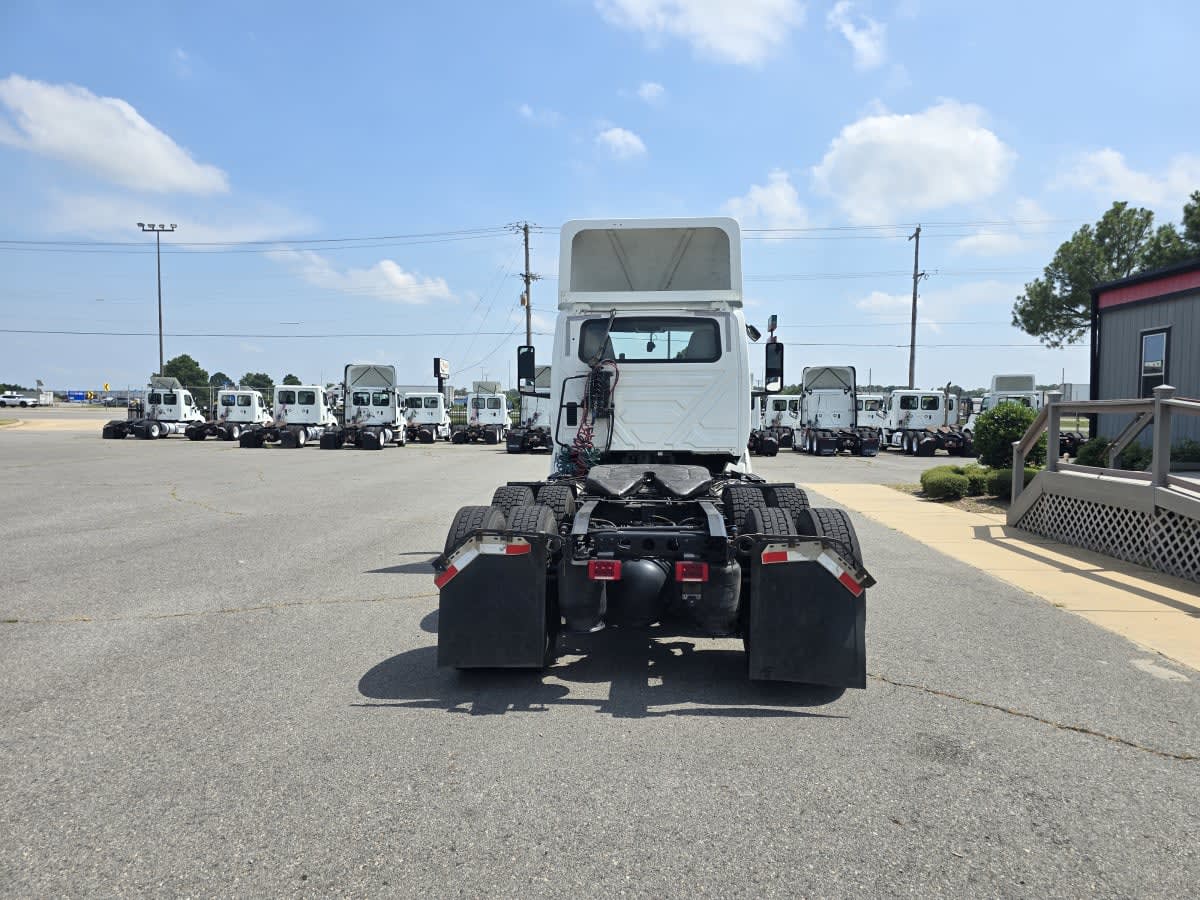 2018 Navistar International LT625 DAYCAB T/A 683597
