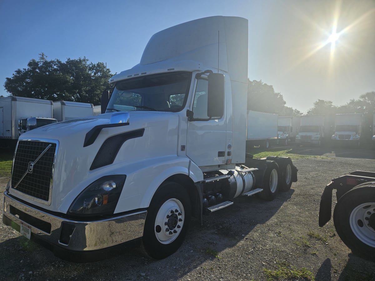 2018 Volvo VNL64TRACTOR 683660