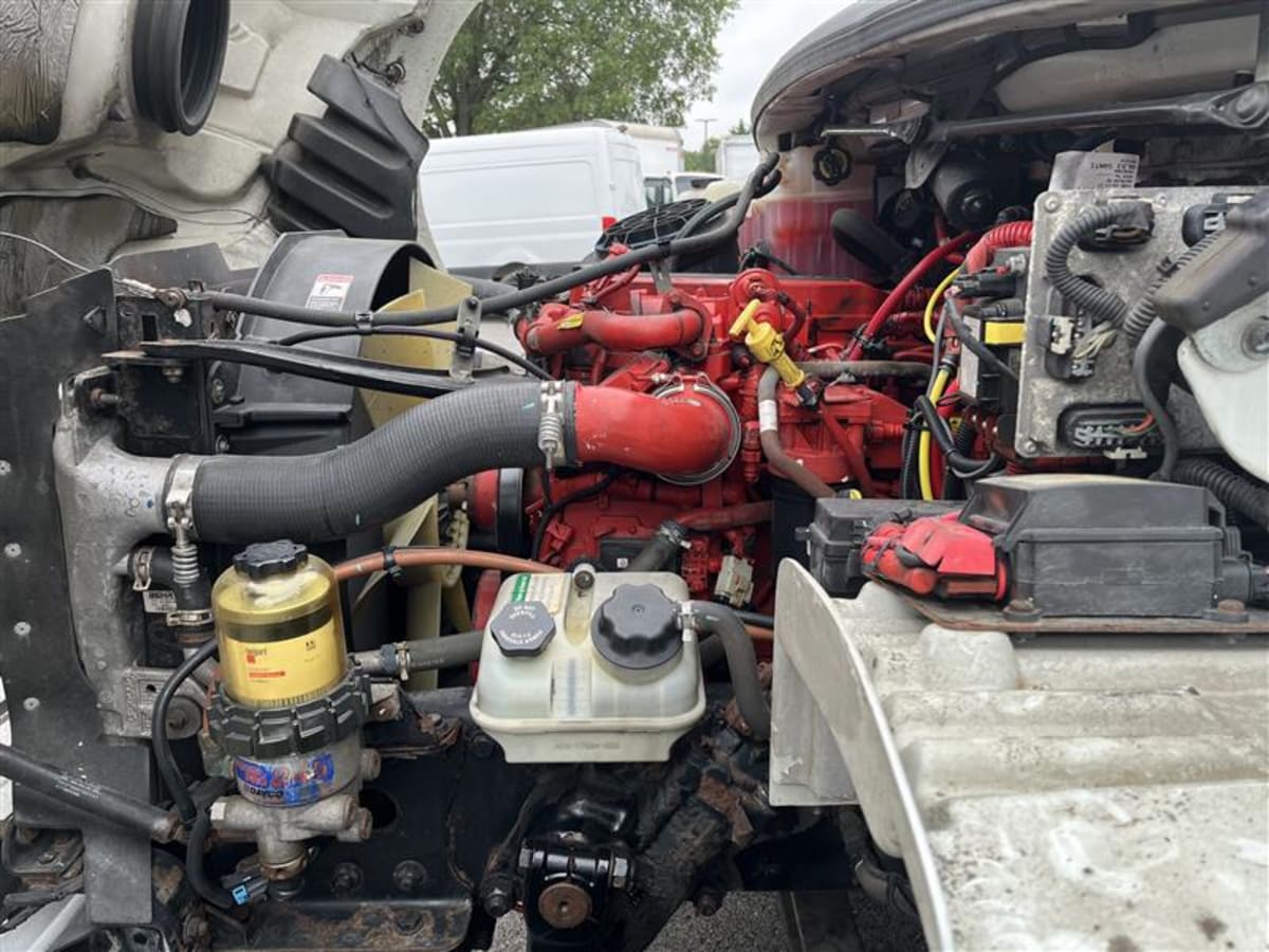 2018 Freightliner M2 106 683697
